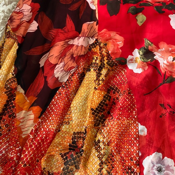 Guess beautiful dress, like new - Picture 3 of 3